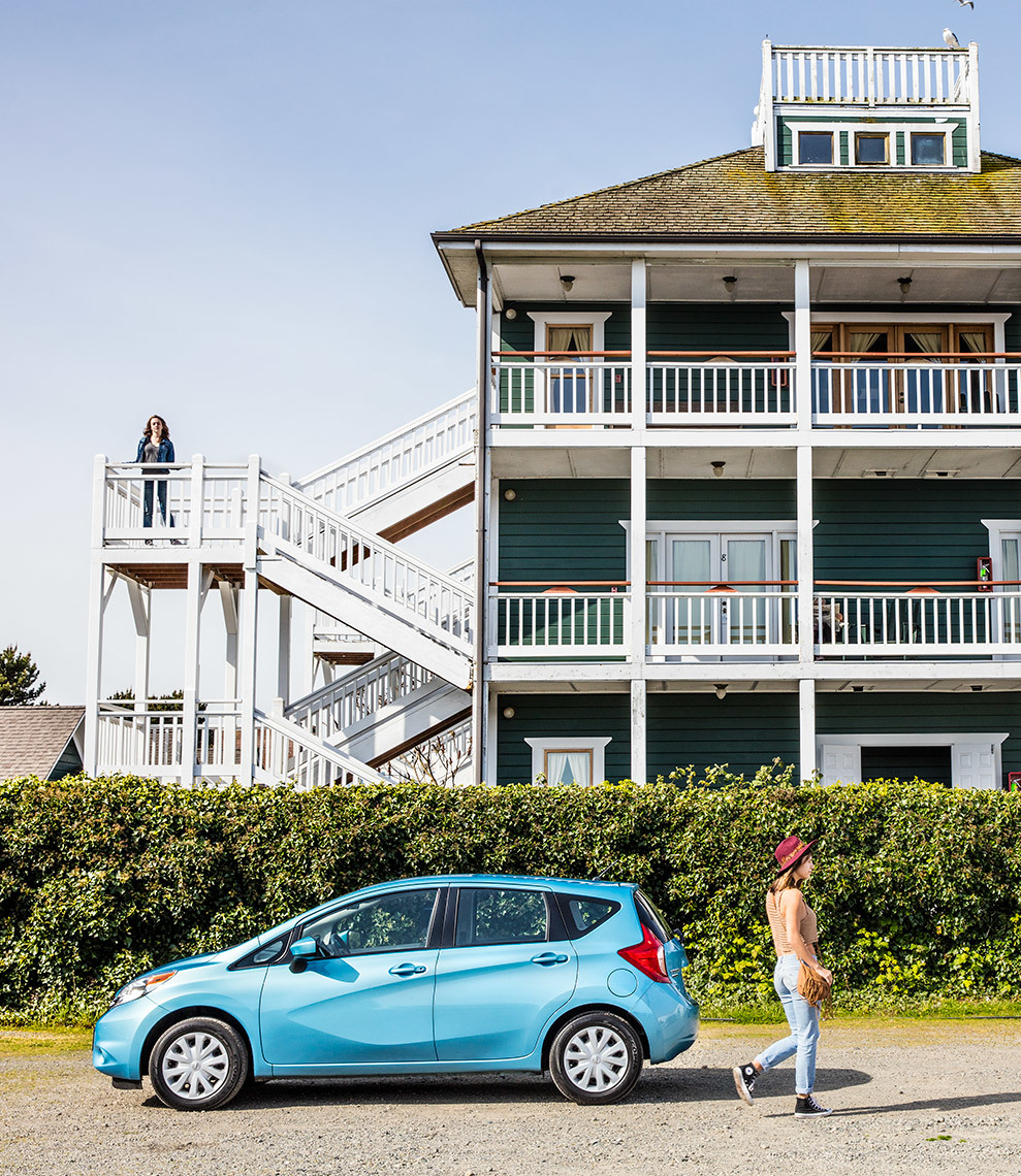 Christopher Nelson Photography|Nissan Versa|Blue|Seattle
